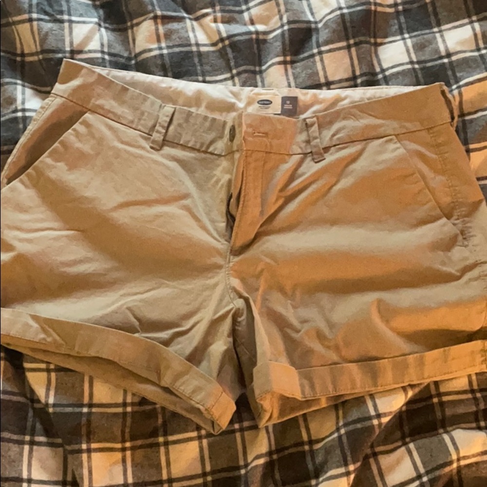 Old Navy Khaki shorts
